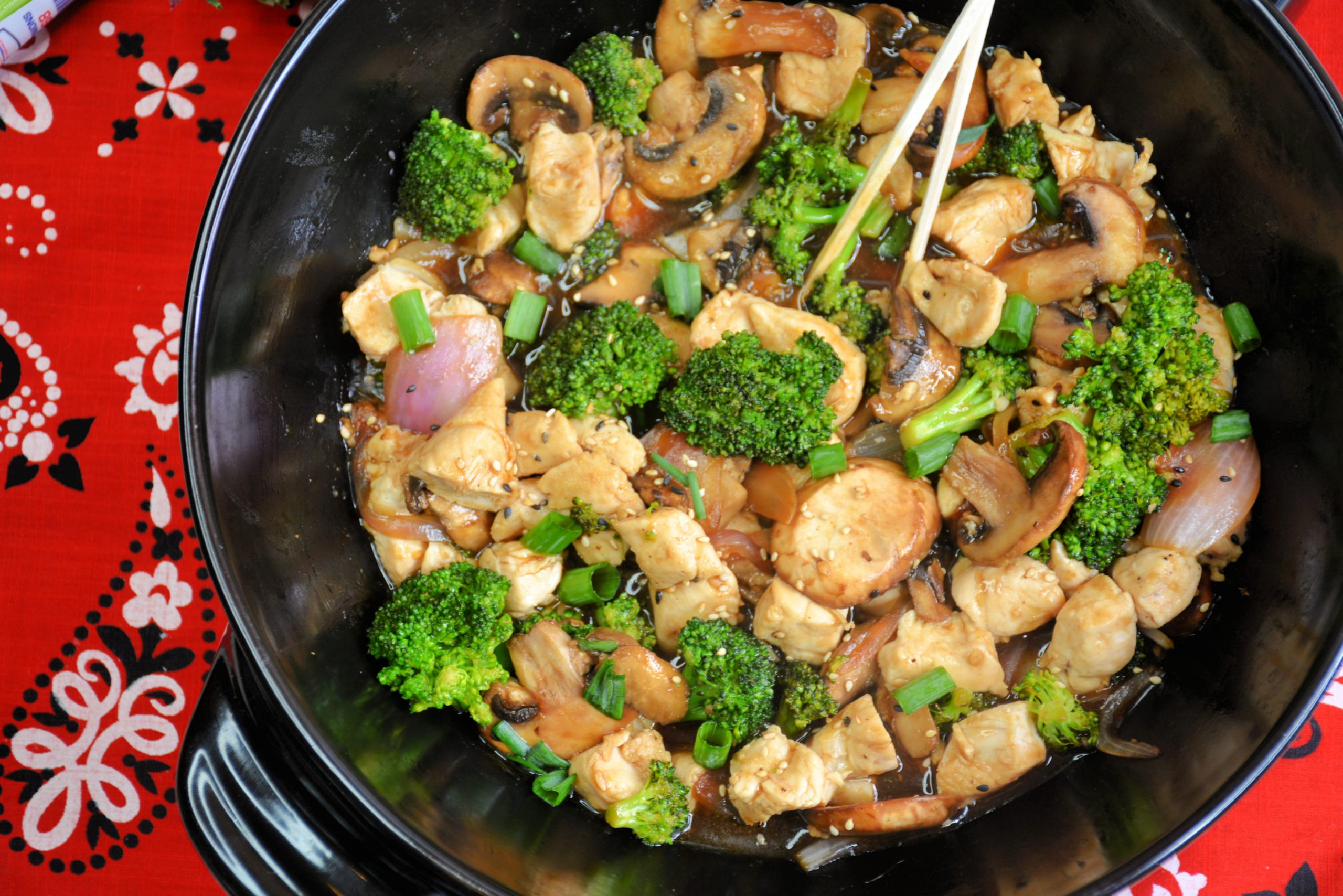 Skinny Chicken Broccoli Stir Fry