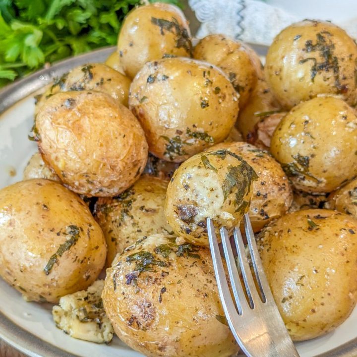Slow cooker garlic Parmesan cheese potatoes